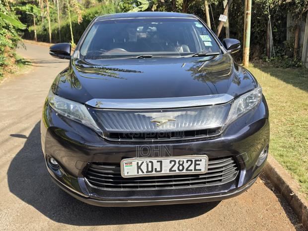 Toyota Harrier 2.0 2015 Black