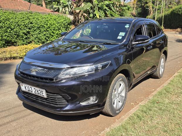 Toyota Harrier 2.0 2015 Black