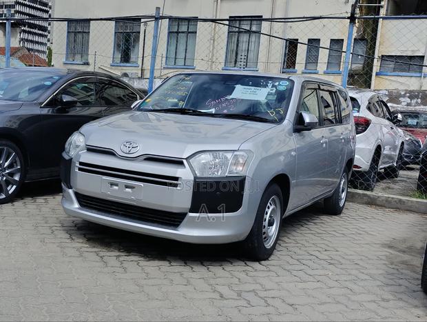Toyota Probox 1.5 F 2WD 2021 Silver