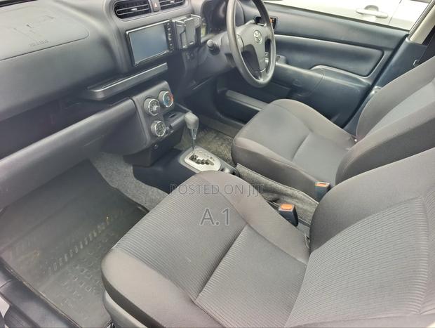Toyota Probox 1.5 F 2WD 2021 Silver