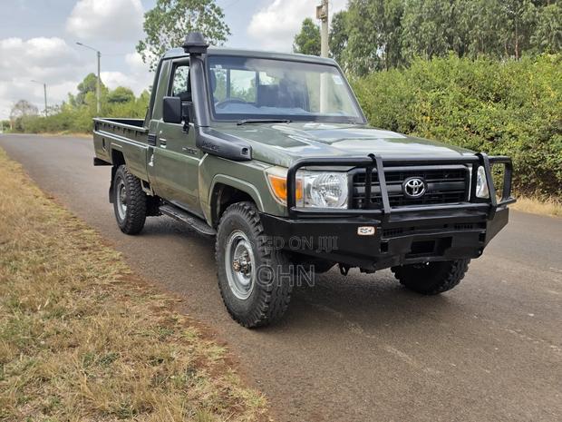 Toyota Land Cruiser 79 Series 2018 Green