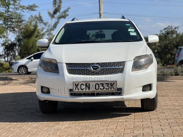 Toyota Corolla Fielder 1.5 Petrol FWD 2010 White