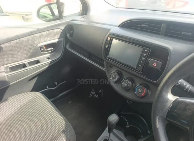 Toyota Vitz 1.0 FWD 5dr 2020 Gray