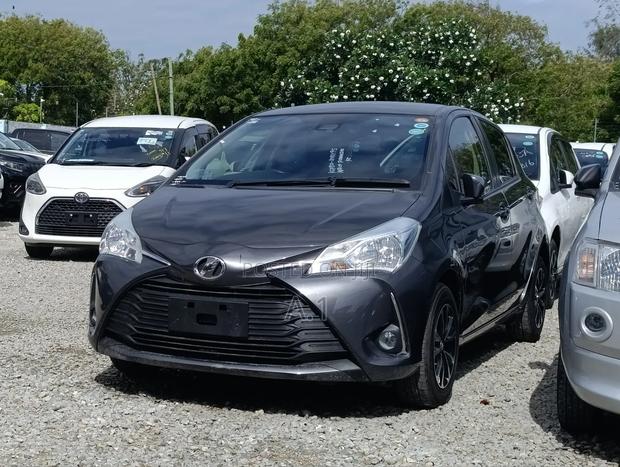 Toyota Vitz 1.0 FWD 5dr 2020 Gray