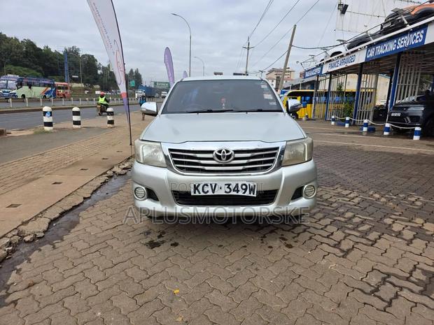Toyota Hilux 2012 Beige