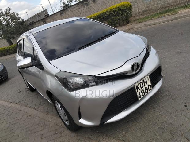 Toyota Vitz 2015 Silver