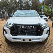 Toyota Hilux 2024 White for sale