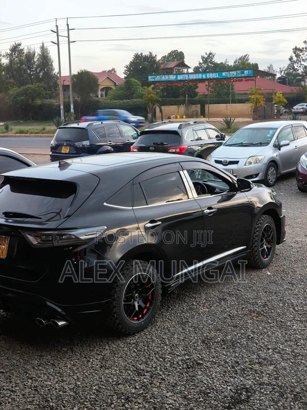 Toyota Harrier 2.0 2017 Black