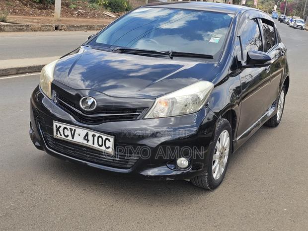 Toyota Vitz 2012 Black