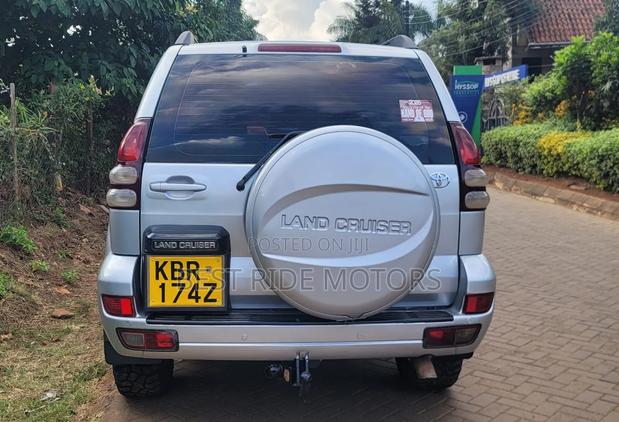 Toyota Land Cruiser Prado 3.0 D-4D 5dr 2006 Silver