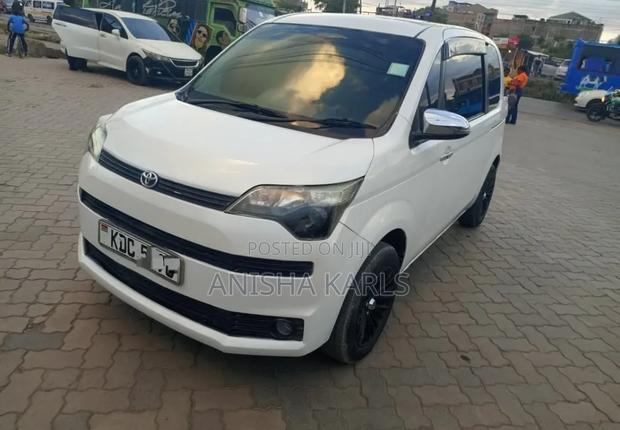 Toyota Spade 2014 White
