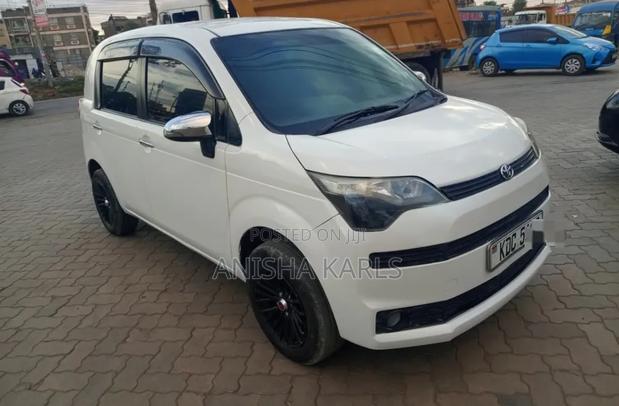 Toyota Spade 2014 White