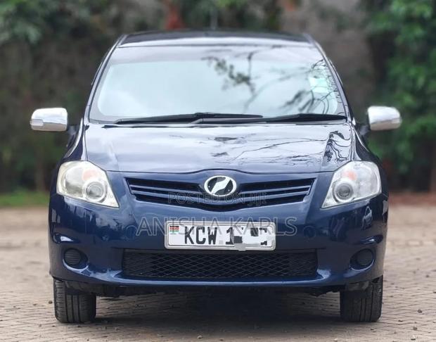 Toyota Auris 2012 Blue