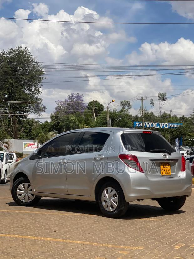 Toyota Vitz 2013 Silver