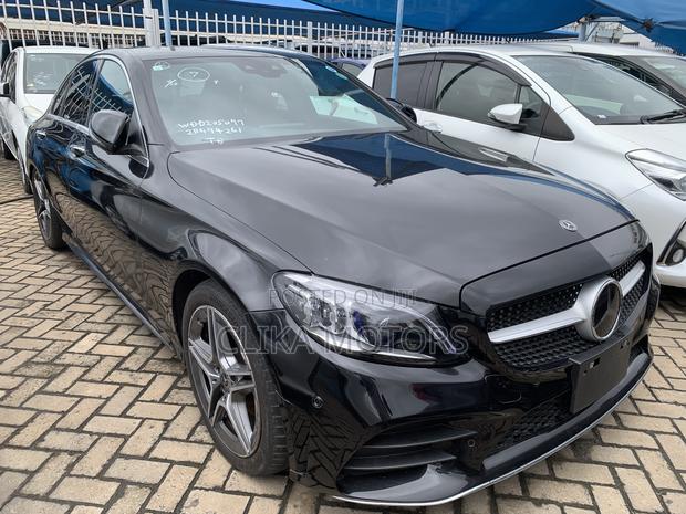 Mercedes-Benz C200 2019 Black