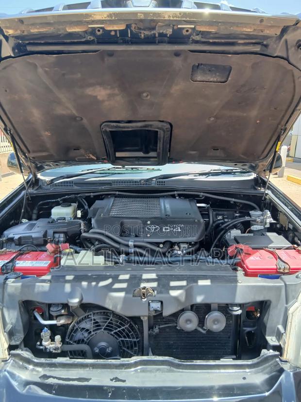 Toyota Land Cruiser Prado 2004 Black