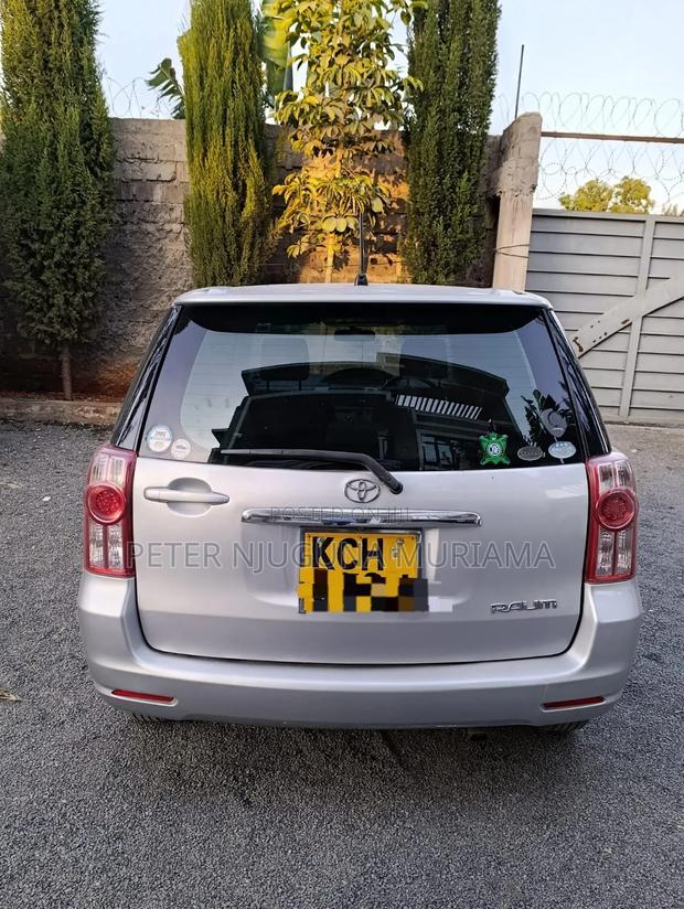 Toyota Raum 2009 Silver