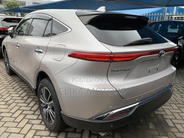 Toyota Harrier 2021 Off white