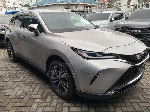 Toyota Harrier 2021 Off white