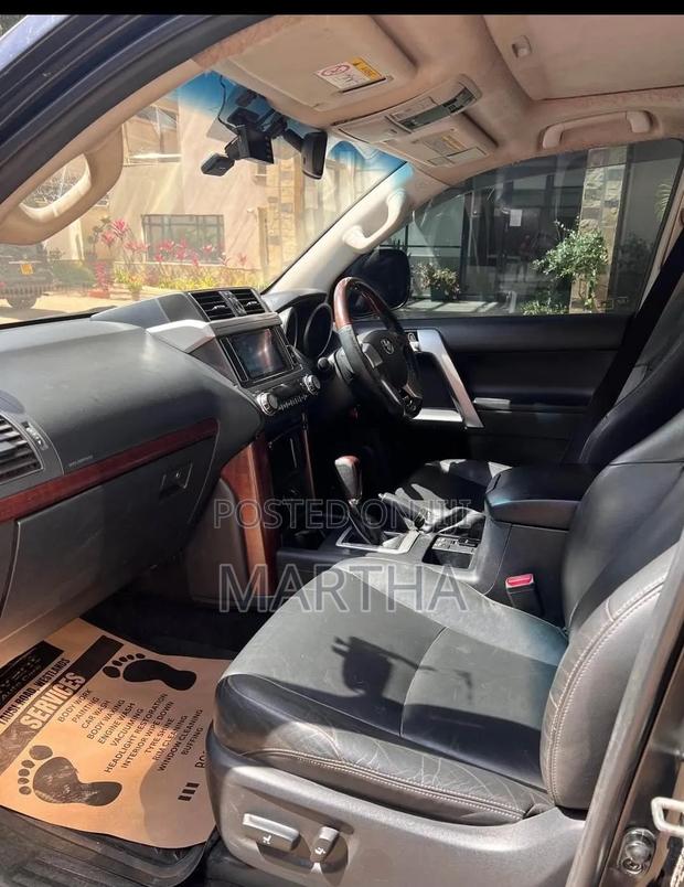 Toyota Land Cruiser Prado 2016 Black