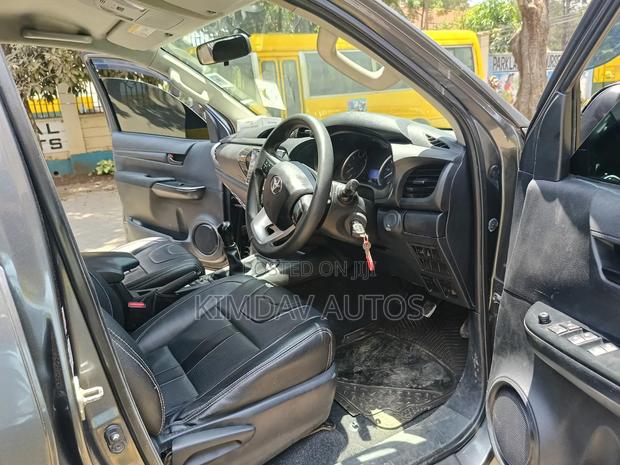 Toyota Hilux Revo Double Cab Deisel 2.8 AWD 2017 Gray