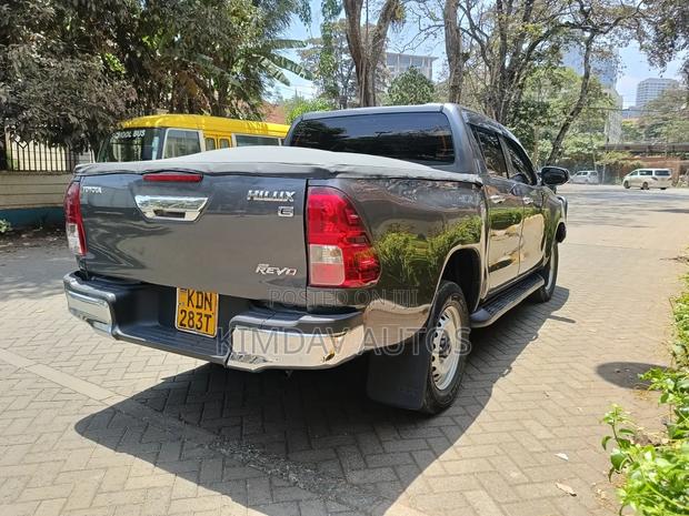 Toyota Hilux Revo Double Cab Deisel 2.8 AWD 2017 Gray