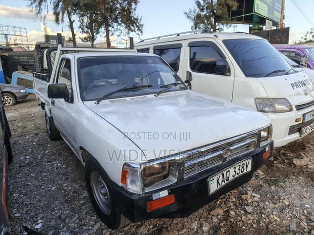 Toyota Hilux 1997 White