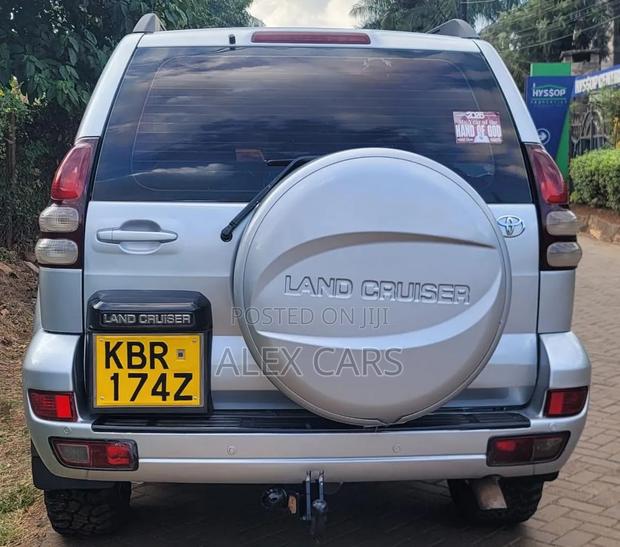 Toyota Land Cruiser Prado 2006 Silver
