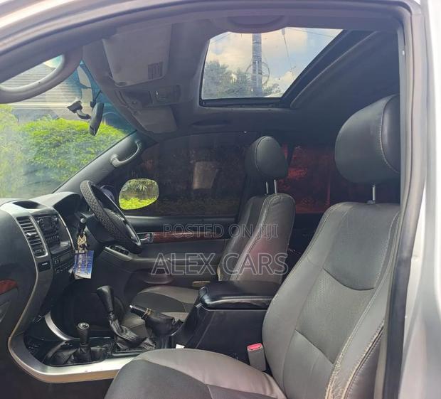 Toyota Land Cruiser Prado 2006 Silver