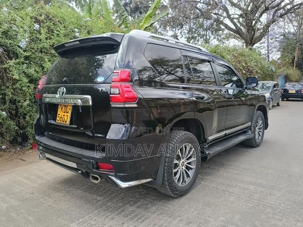 Toyota Land Cruiser Prado 2016 Black