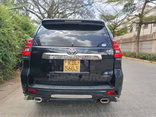 Toyota Land Cruiser Prado 2016 Black