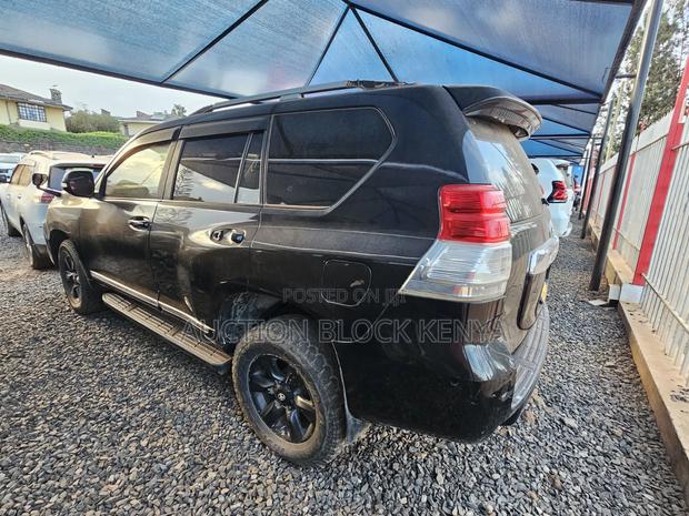 Toyota Land Cruiser Prado 2.7 i 2010 Black