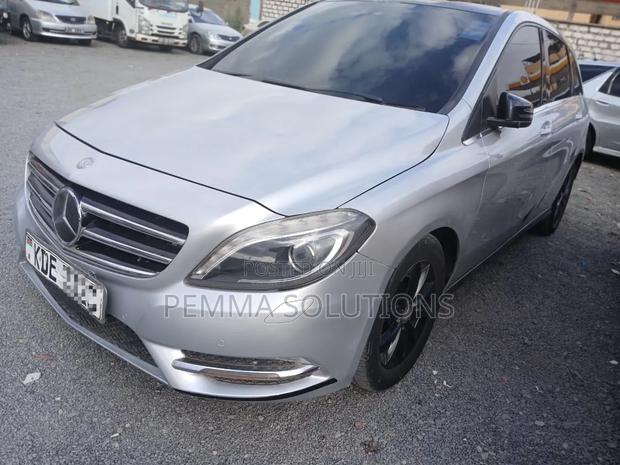 Mercedes-Benz B-Class 2014 Silver