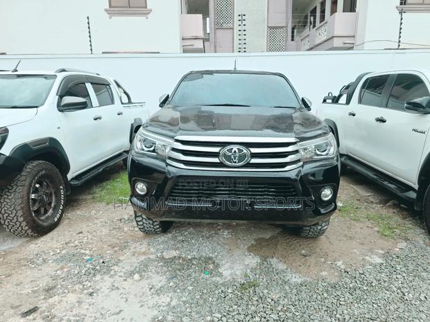Toyota Hilux Revo Double Cab Deisel 2.8 AWD 2016 Black