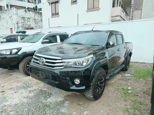 Toyota Hilux Revo Double Cab Deisel 2.8 AWD 2016 Black