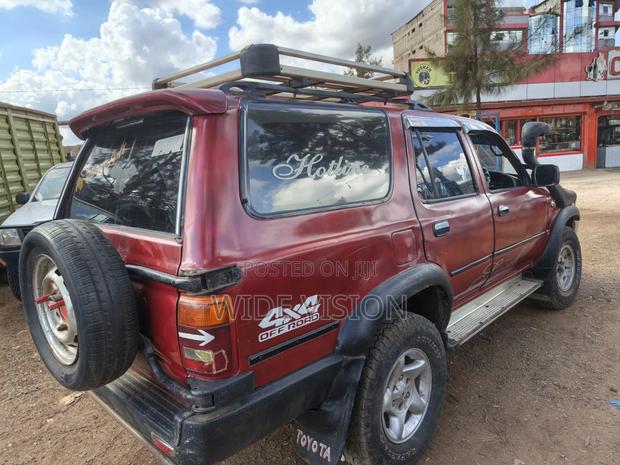 Toyota Hilux Surf 1997 Red