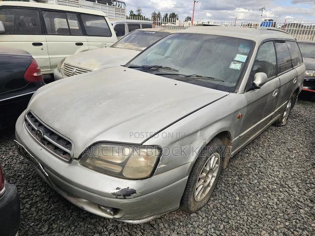Subaru Legacy 2000 Gray