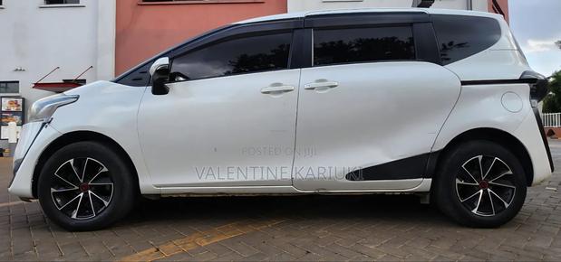 Toyota Sienta 2016 White