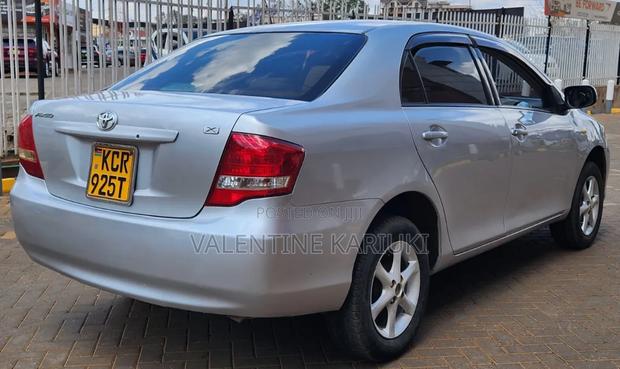 Toyota Axio 2011 Silver