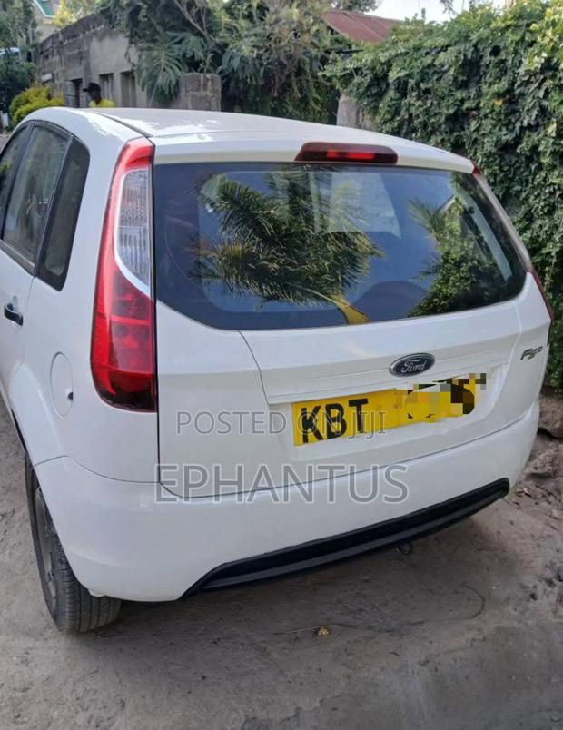 Ford Figo 2012 White