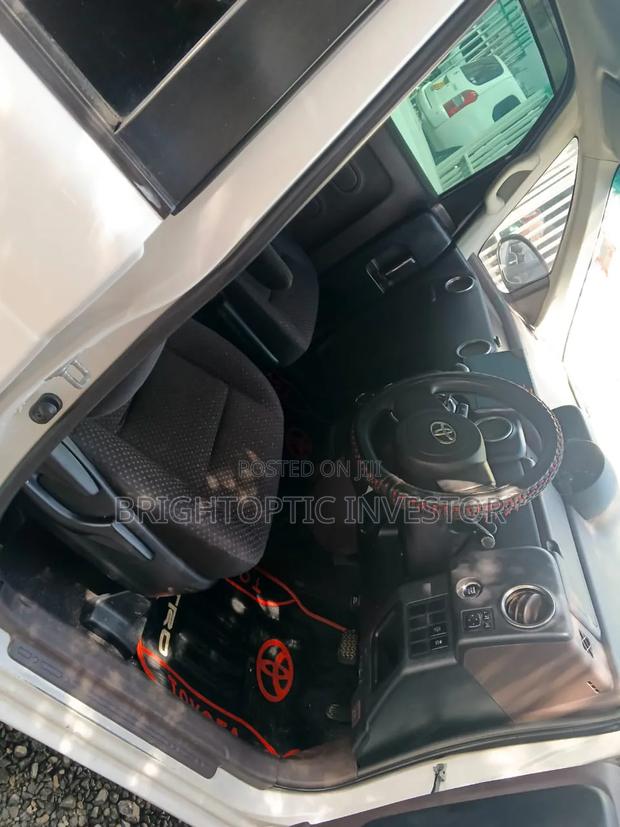 Toyota Spade 2014 White