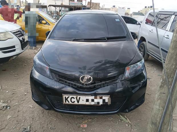 Toyota Vitz 2012 Black