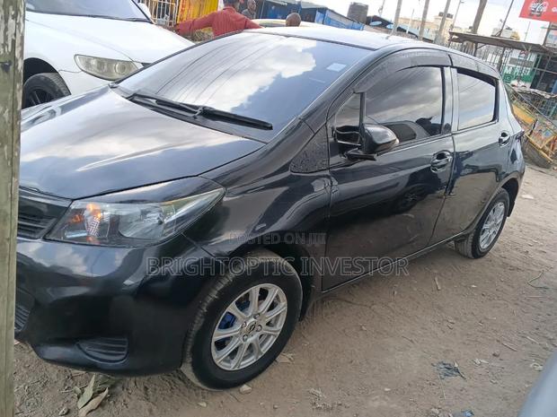 Toyota Vitz 2012 Black