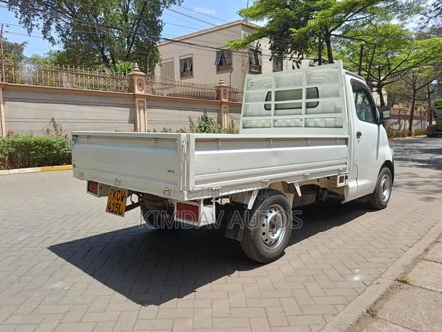 Toyota TownAce 2012 White