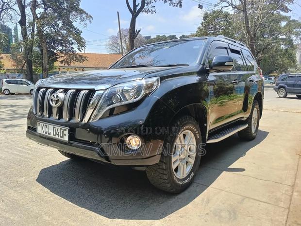 Toyota Land Cruiser Prado 3.0 TD 2011 Black