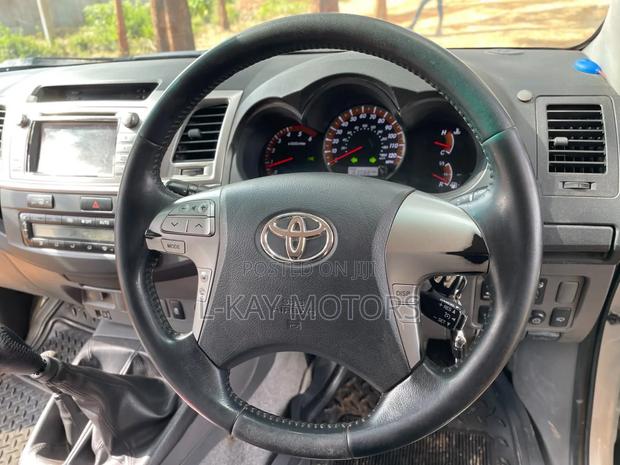 Toyota Hilux 2013 Silver