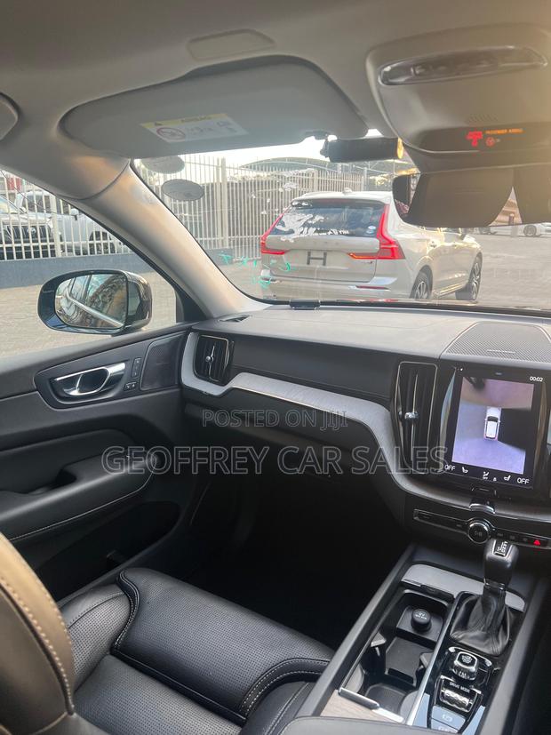 Volvo XC60 T5 Inscription AWD 2019 Black
