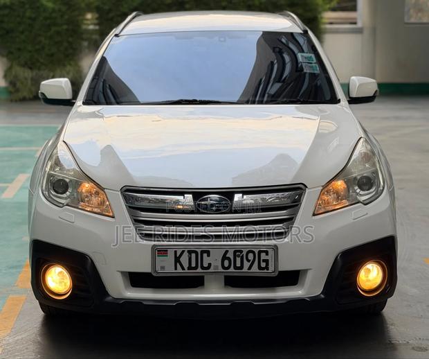 Subaru Outback 2014 Gold