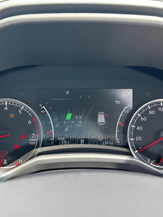 Toyota Land Cruiser LC300 2023