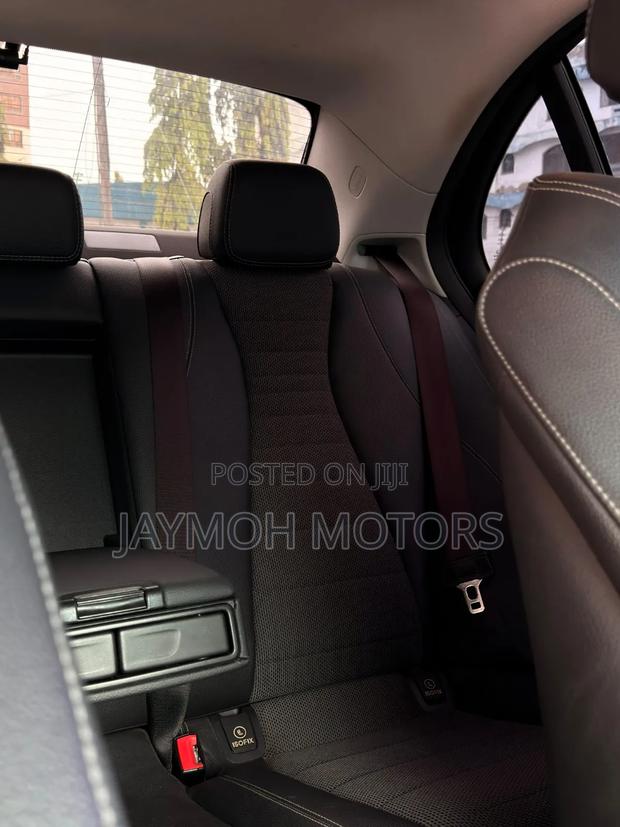 Mercedes-Benz E200 2018 Blue